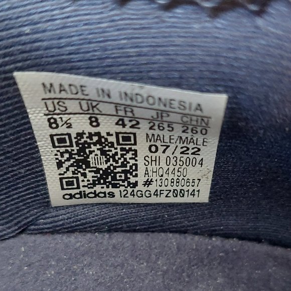 Adidas NMD_R1 (Shadow Navy / White Tint / Glory Red) - Picture 3 of 9